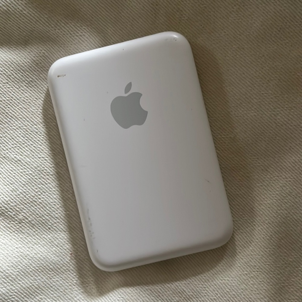 Apple battery pack